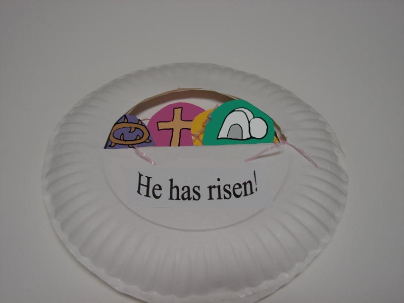 Easter Paper Plate Craft He Has Risen by ChurchHouseCollection.com. Great for Sunday school toddlers and kids.